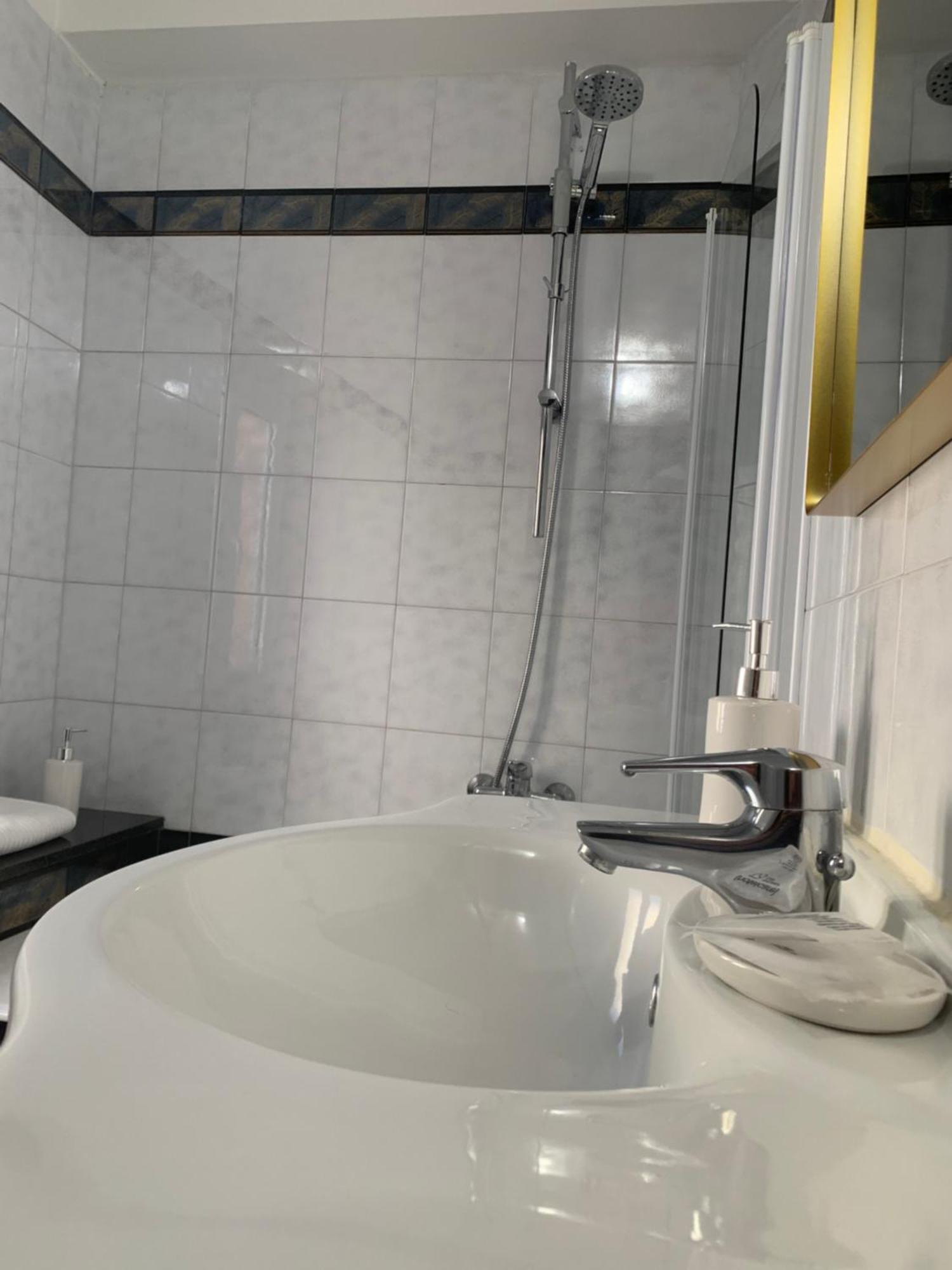 The First Colombo Brignole XX Settembre Apartment Genoa Exterior photo